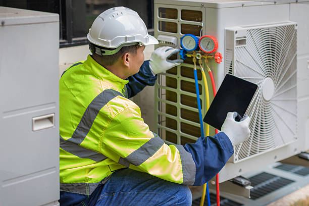 Professional Air Conditioning Repair technician working in Kemp, TX